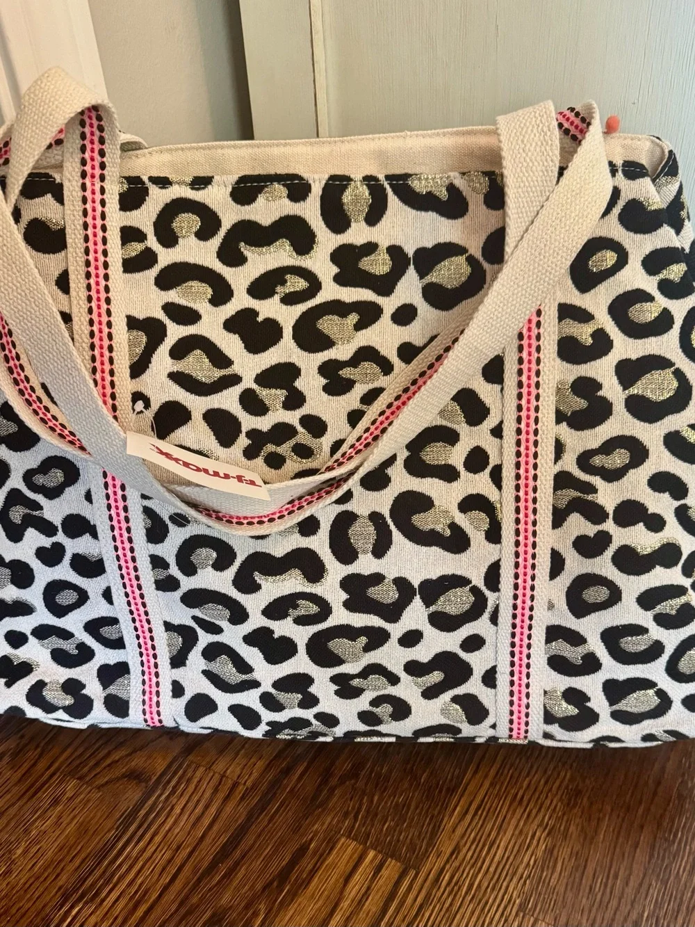 VIRAL- Beaded Leopard Canvas Tote Bag - SHE’S A BEAUTY AND VERY HARD TO FIND! - Picture 4 of 7